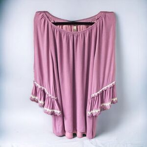 LIKE NEW ENTRO Women's Lilac Color Lace Bell Sleeve Top